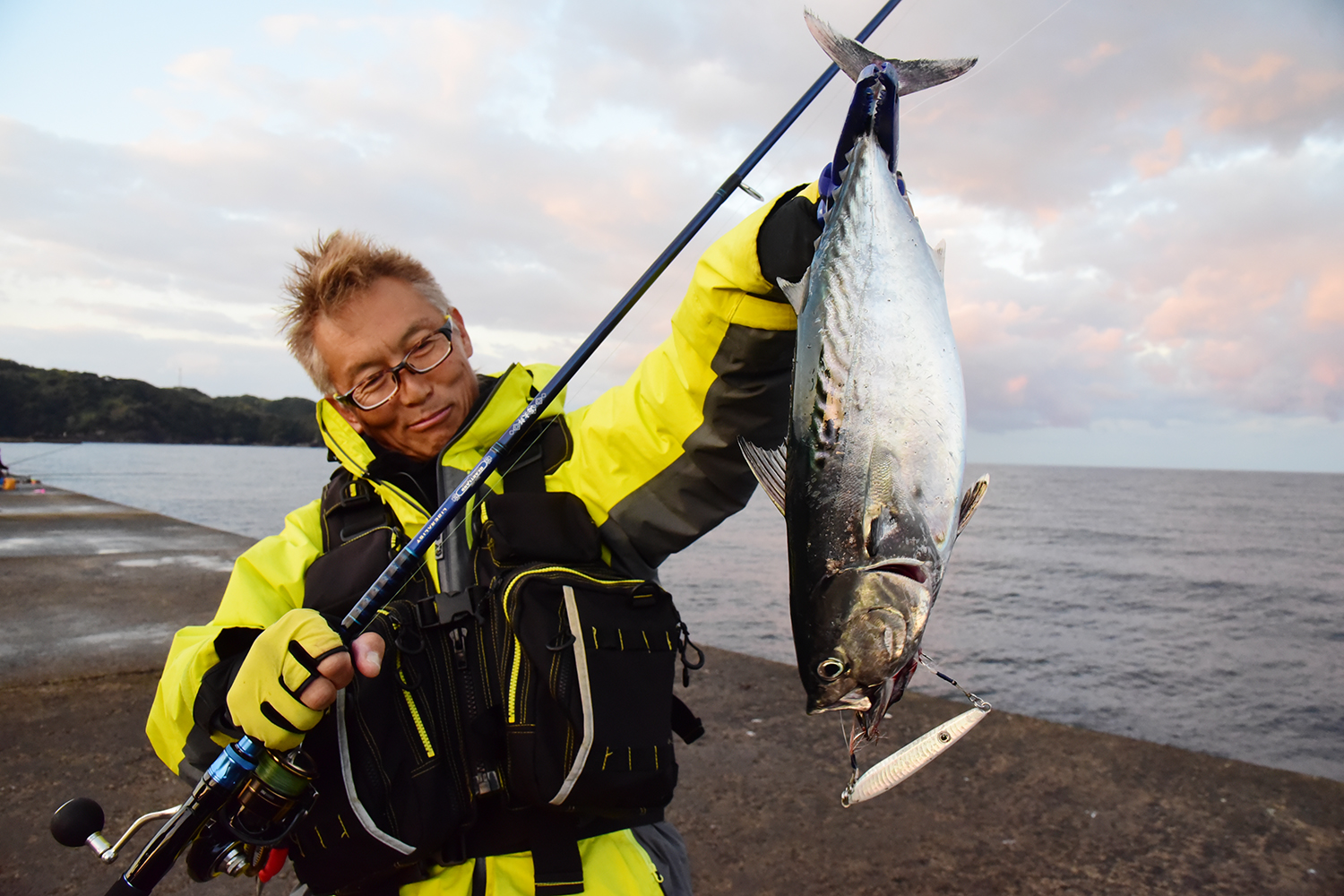 魚釣り なぜか相性がいい？ 村上晴彦と島根県浜田市 | ISSEI TIMES（イッセイ